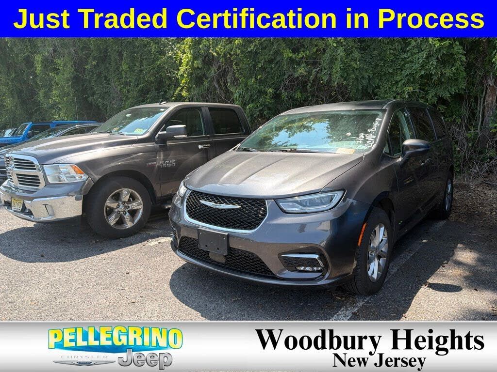 2023 CHRYSLER Pacifica
