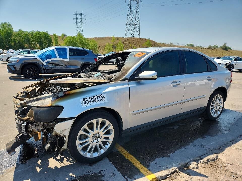 2005 VOLVO S40