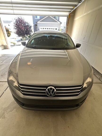 2014 VOLKSWAGEN Passat