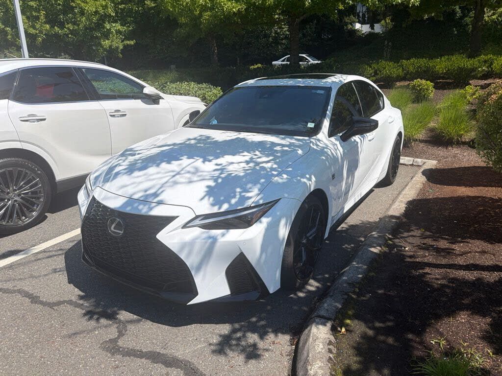 2025 LEXUS IS