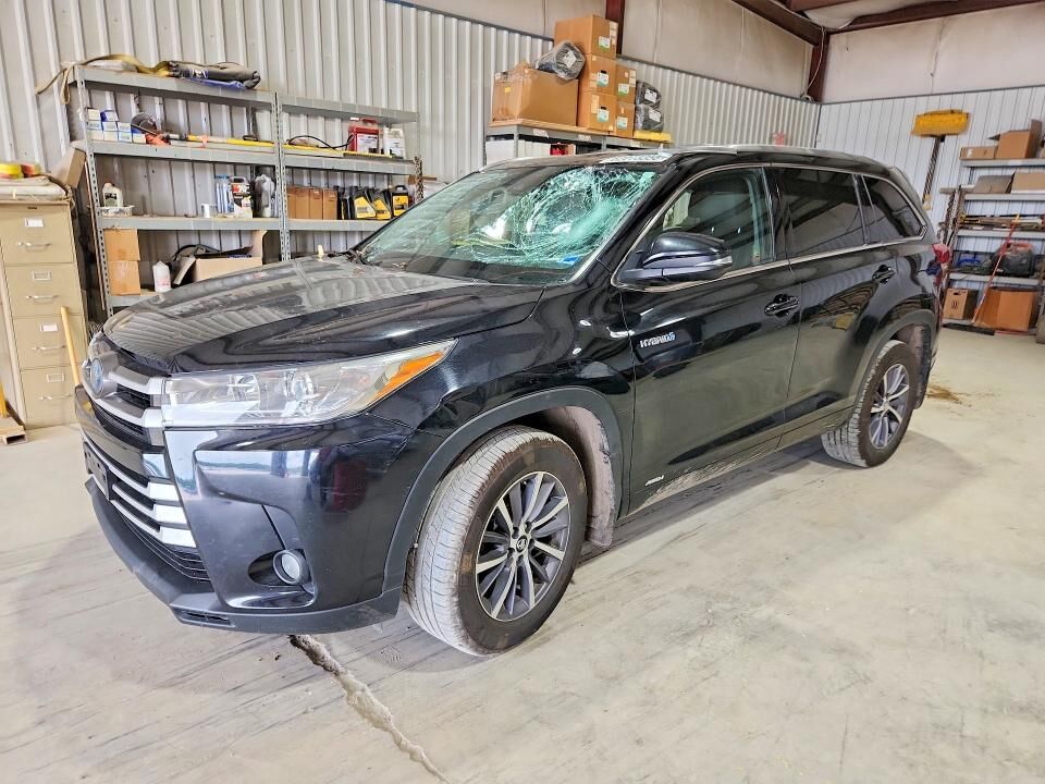2018 TOYOTA Highlander