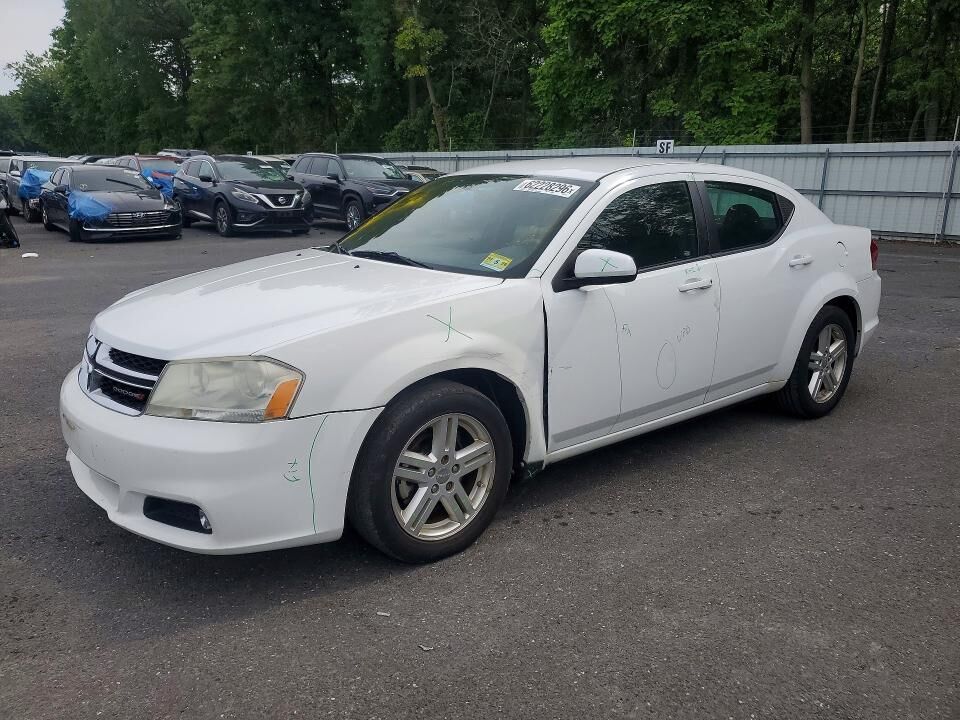2013 DODGE Avenger