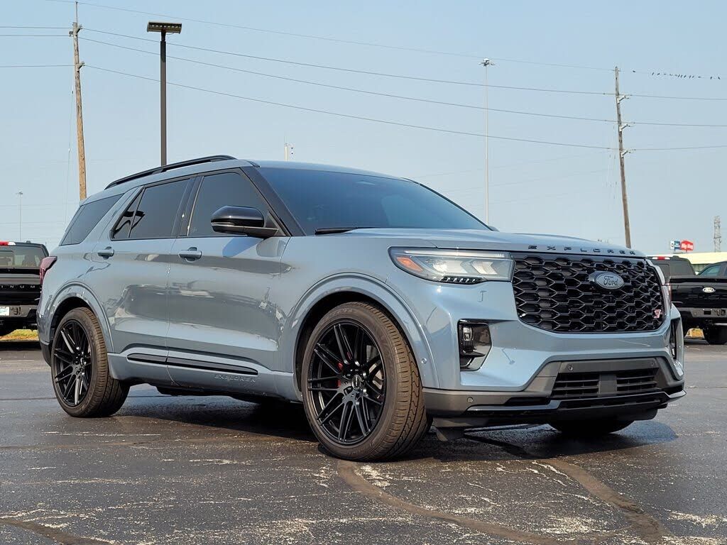 2025 FORD Explorer