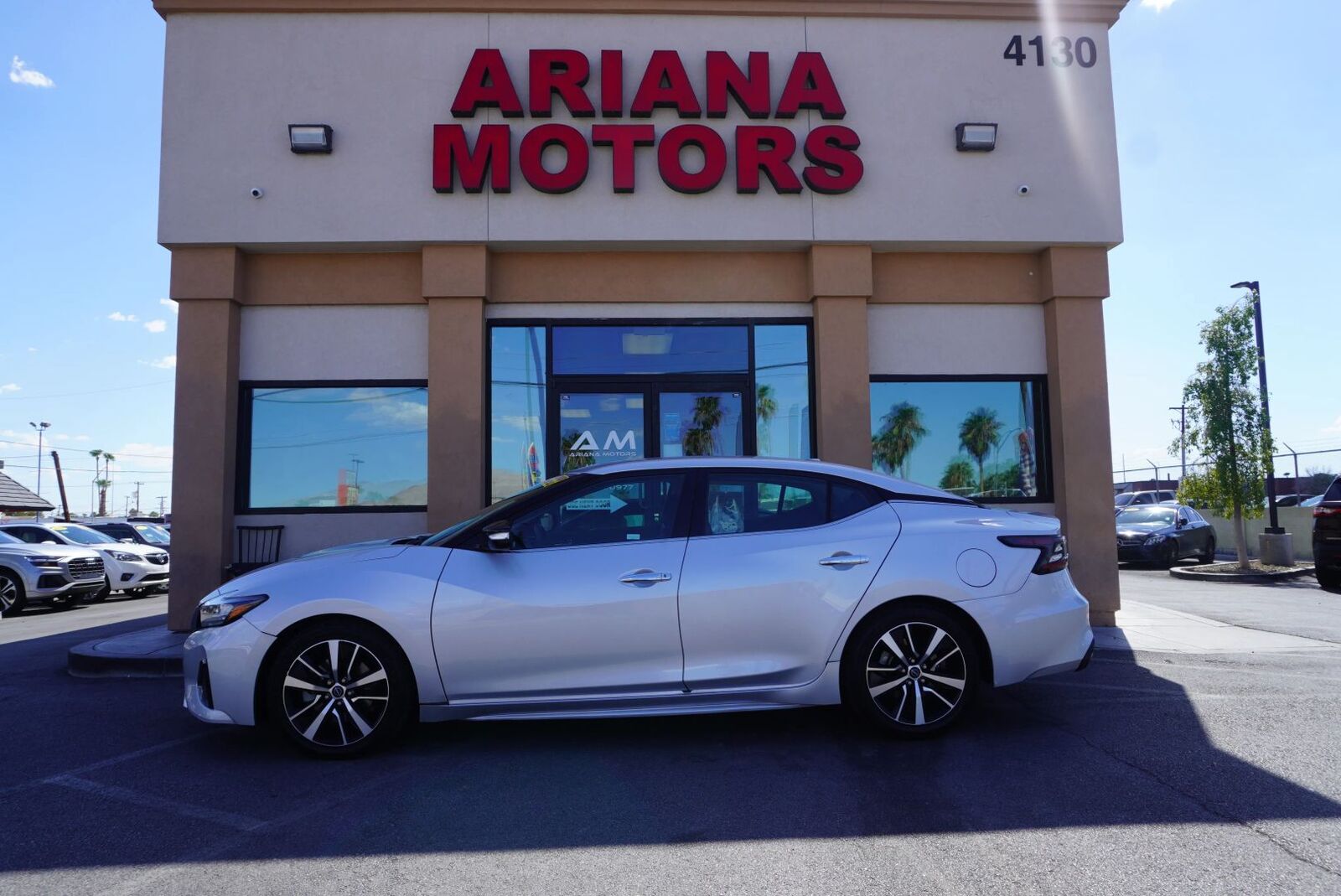 2023 NISSAN Maxima