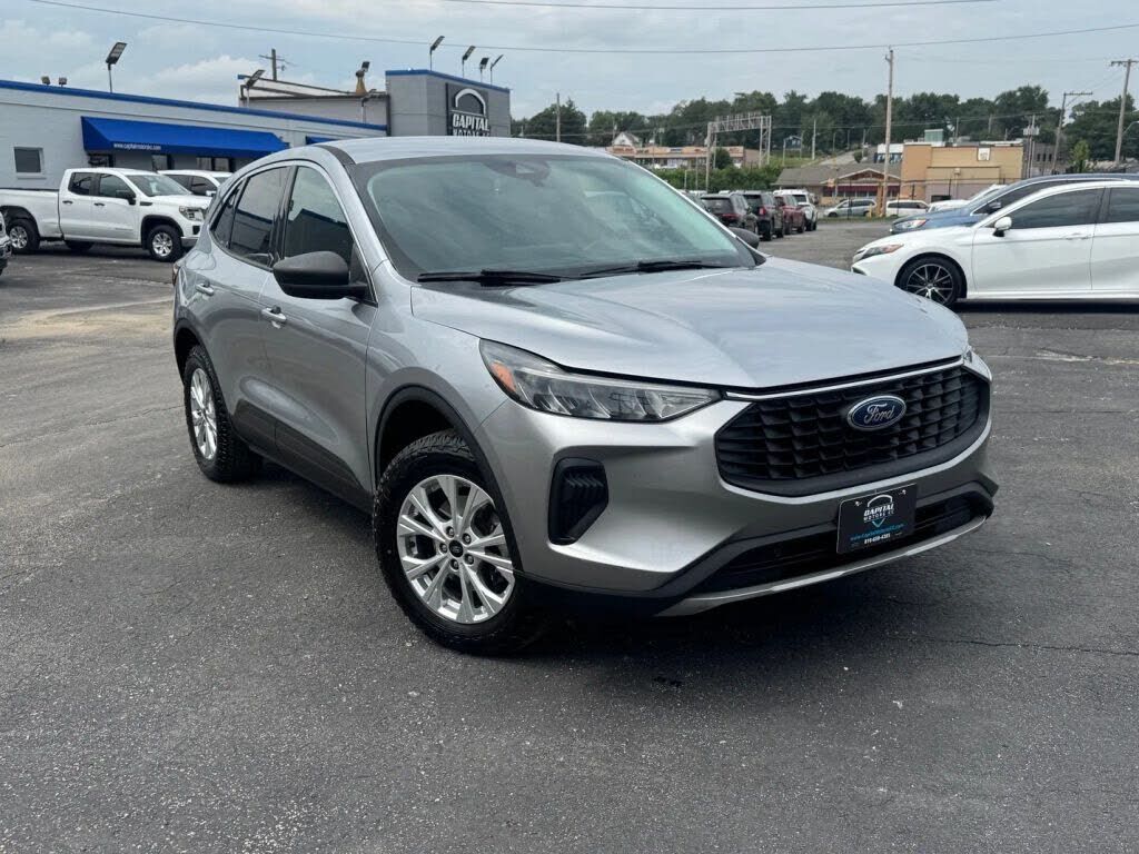 2023 FORD Escape