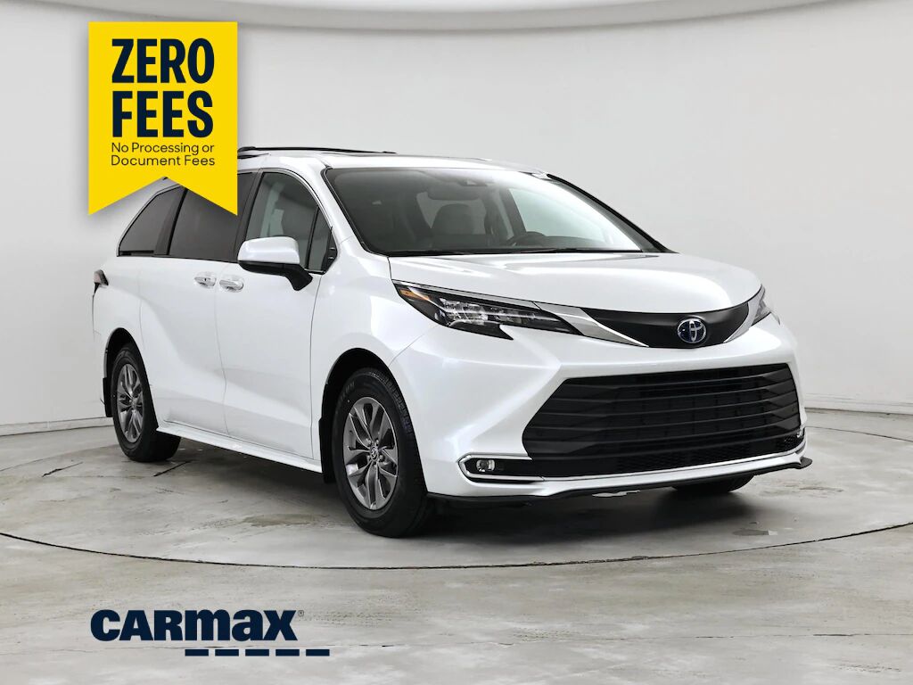 2024 TOYOTA Sienna