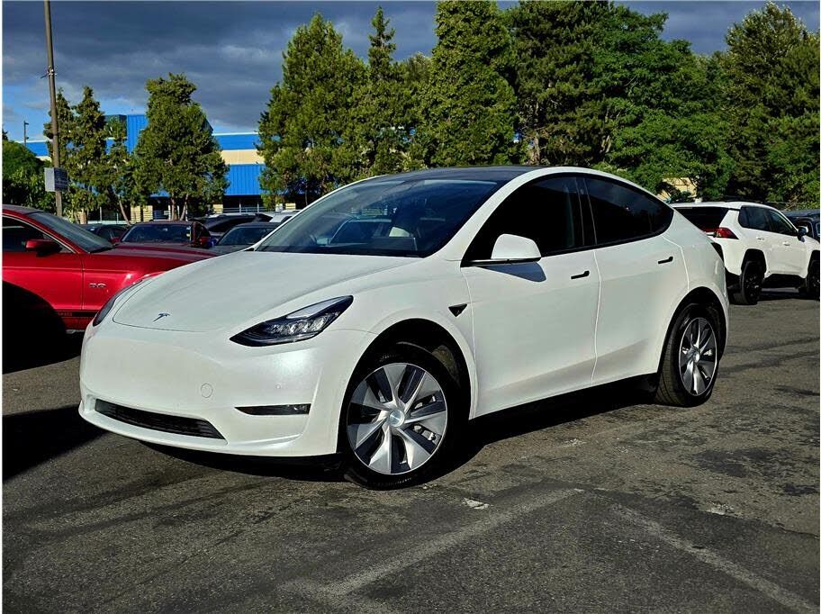 2021 TESLA Model Y