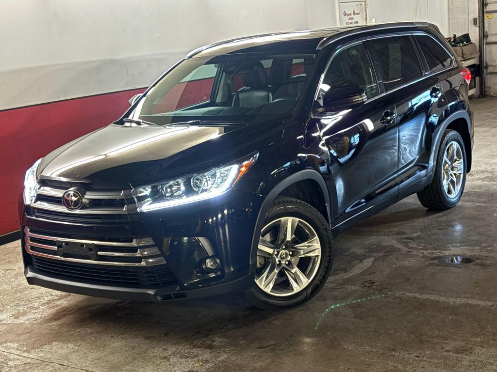 2019 TOYOTA Highlander