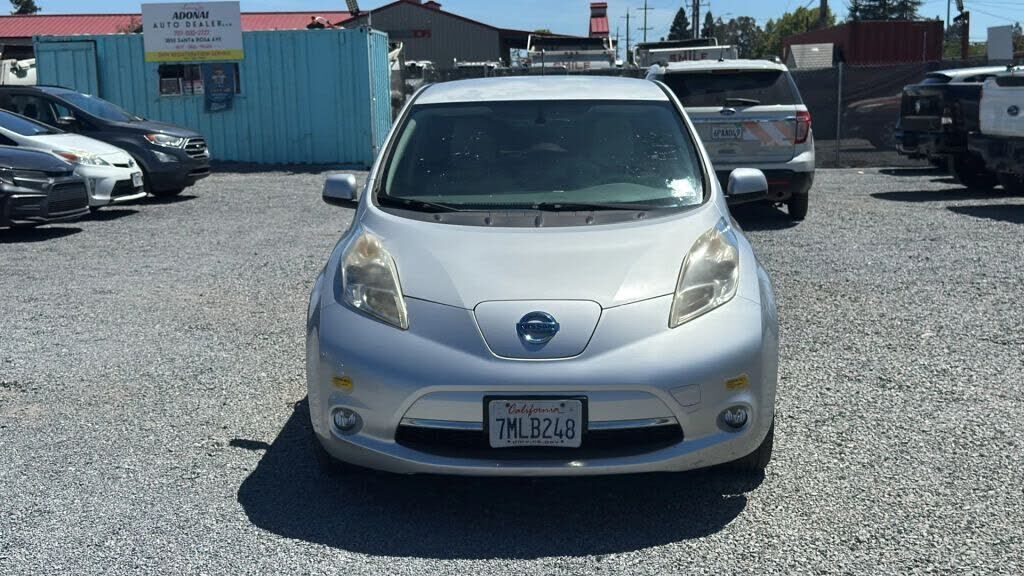2012 NISSAN Leaf
