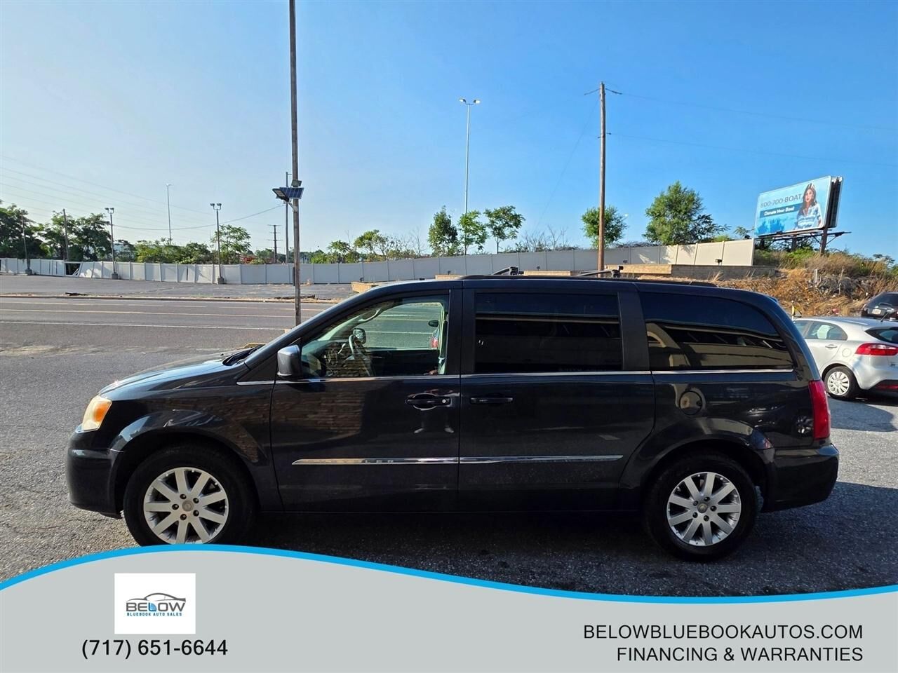 2014 CHRYSLER Town and Country