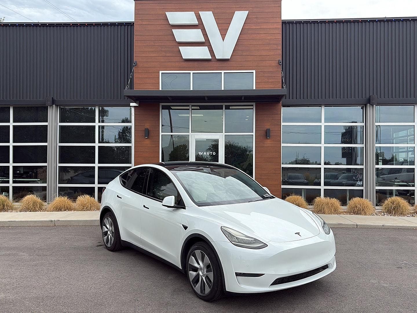 2021 TESLA Model Y