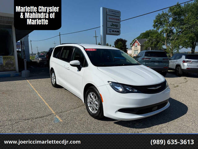 2023 CHRYSLER Voyager