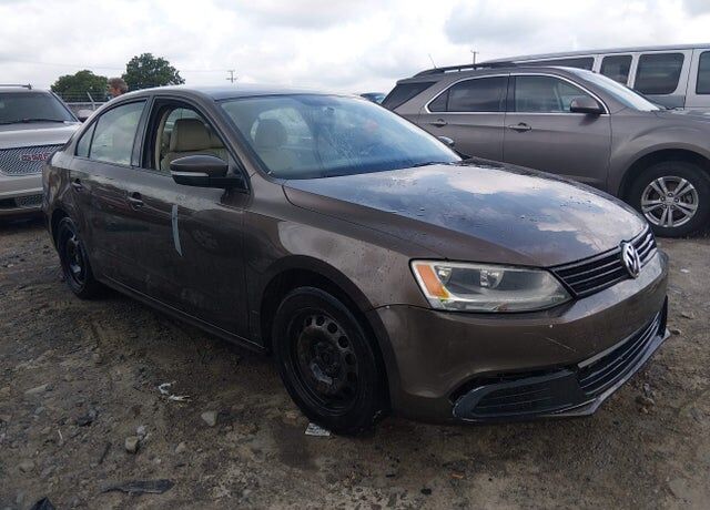 2011 VOLKSWAGEN Jetta