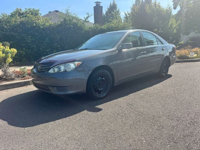 2005 TOYOTA Camry