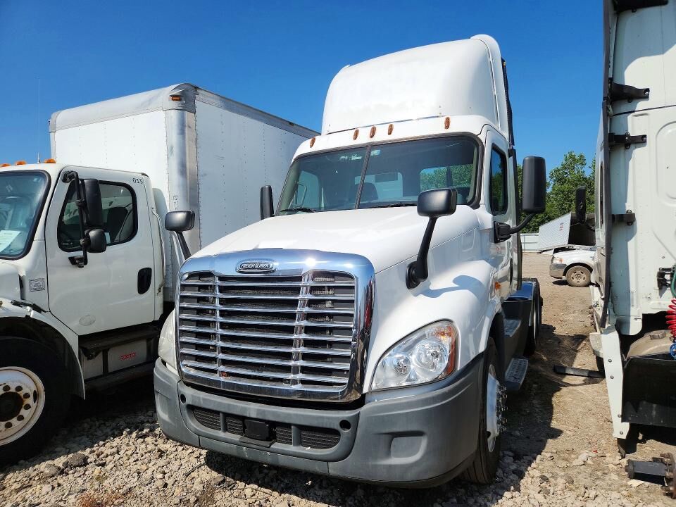 2015 FREIGHTLINER Cascadia