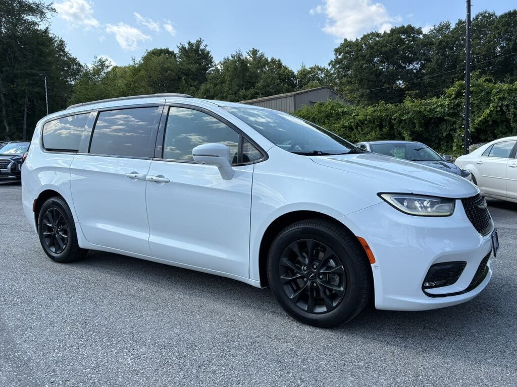 2021 CHRYSLER Pacifica