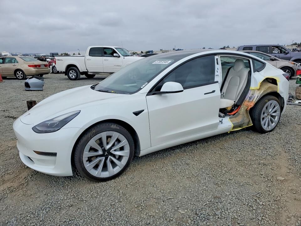 2022 TESLA Model 3
