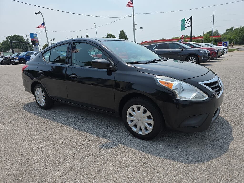 2016 NISSAN Versa