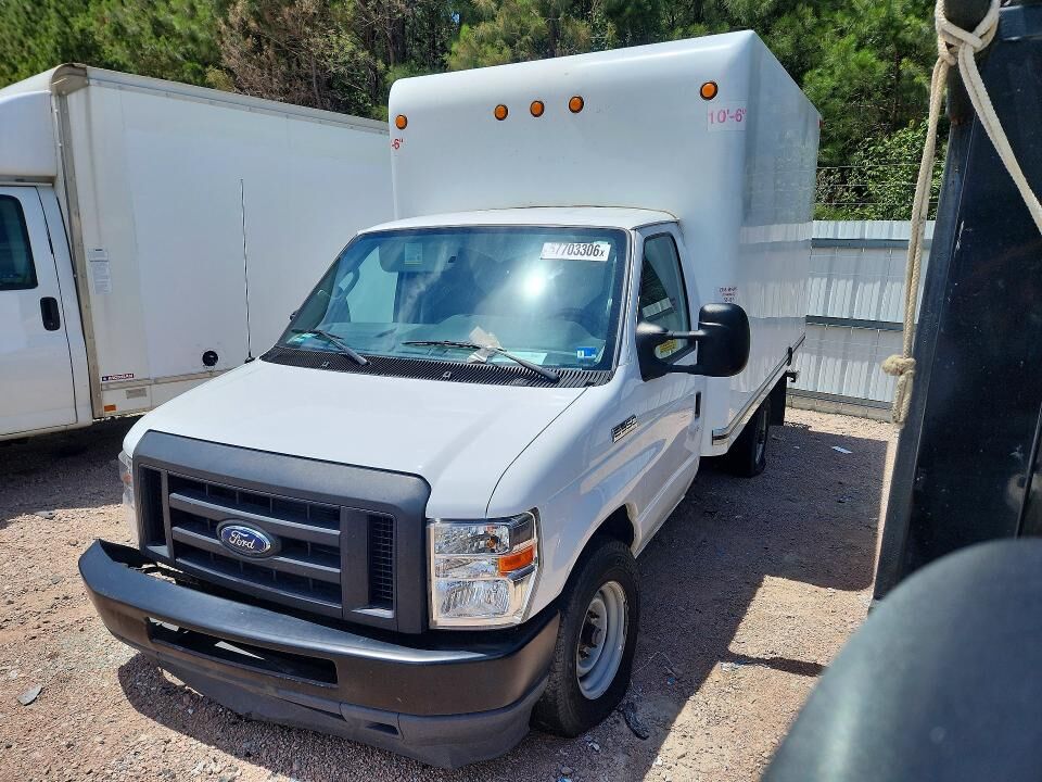 2021 FORD E-350