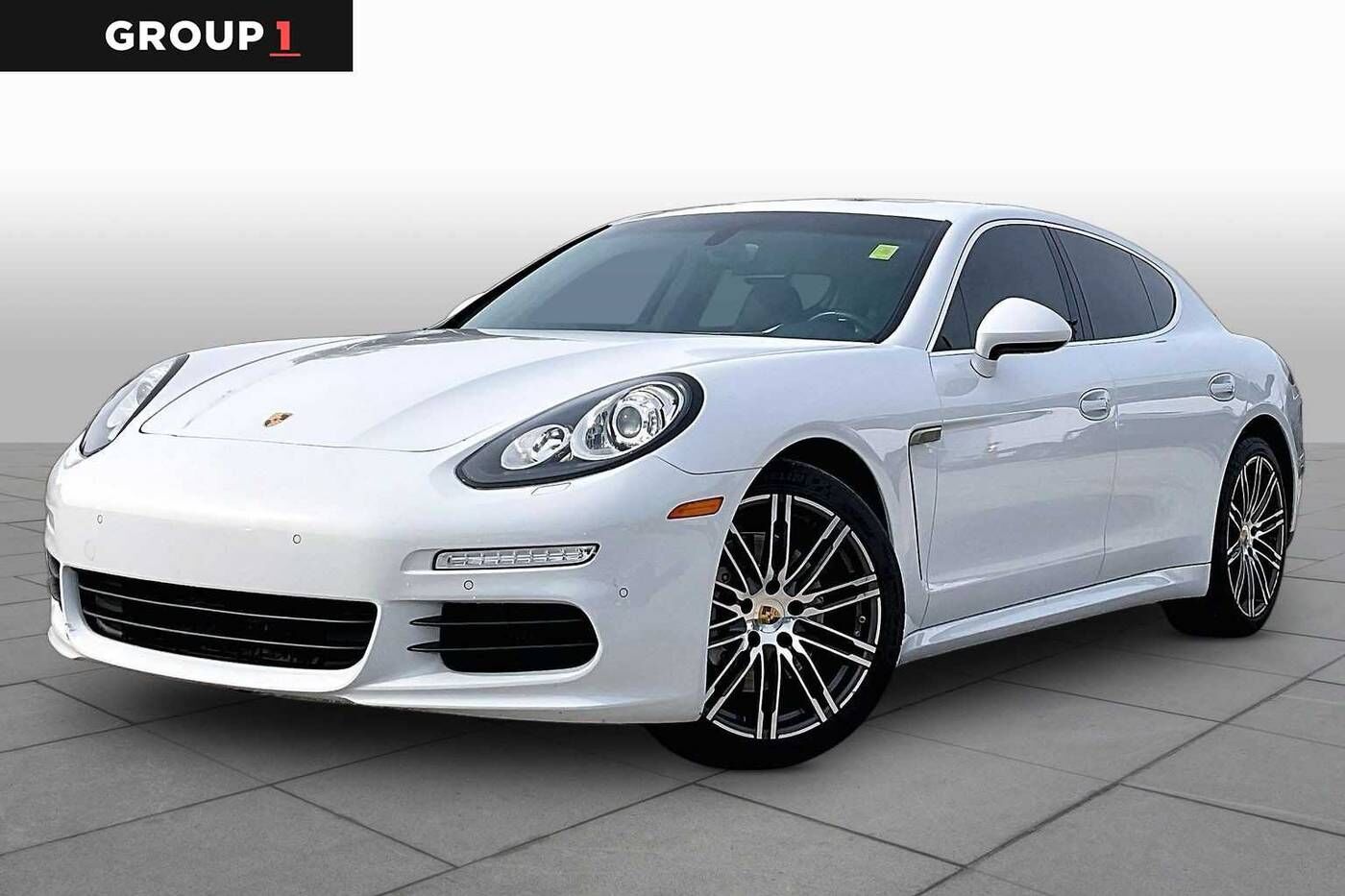 2016 PORSCHE Panamera