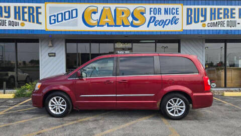 2013 CHRYSLER Town and Country