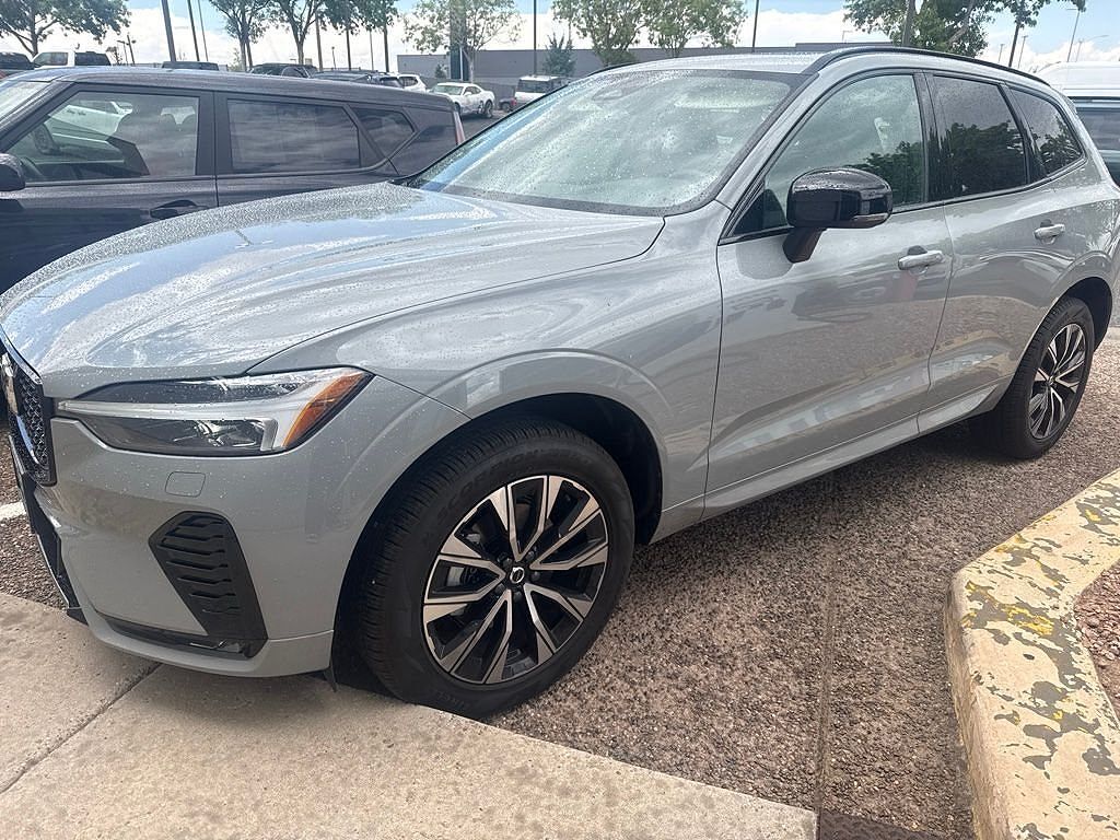 2025 VOLVO XC60