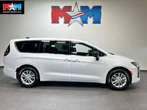2027 CHRYSLER Pacifica