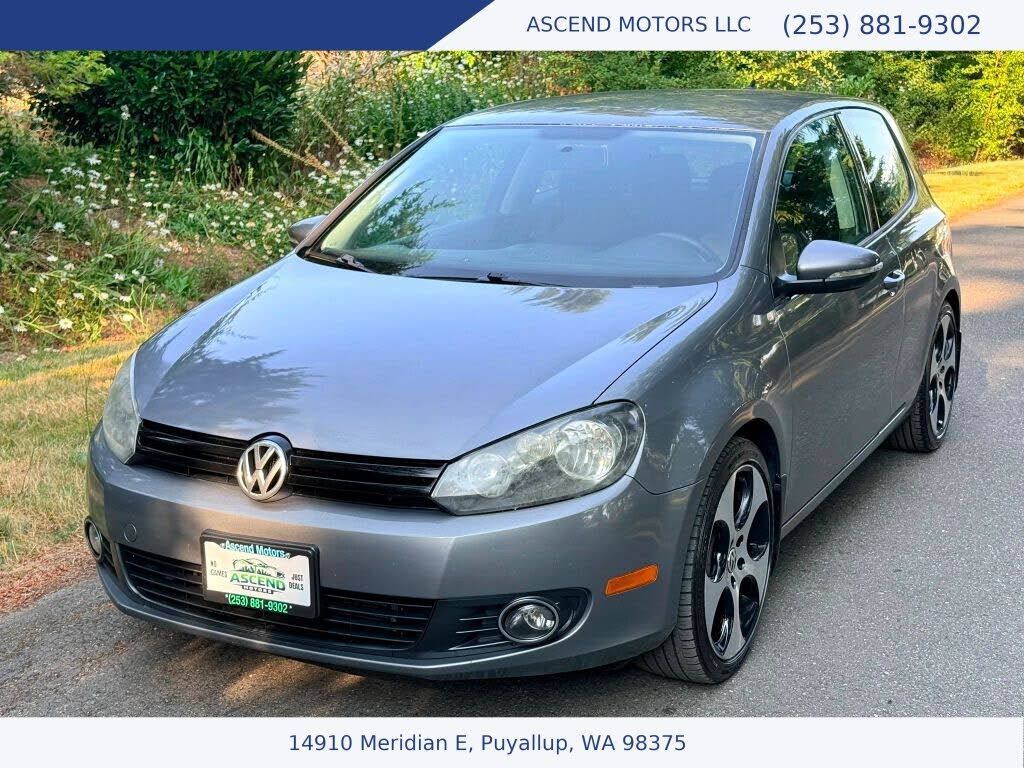 2011 VOLKSWAGEN Golf