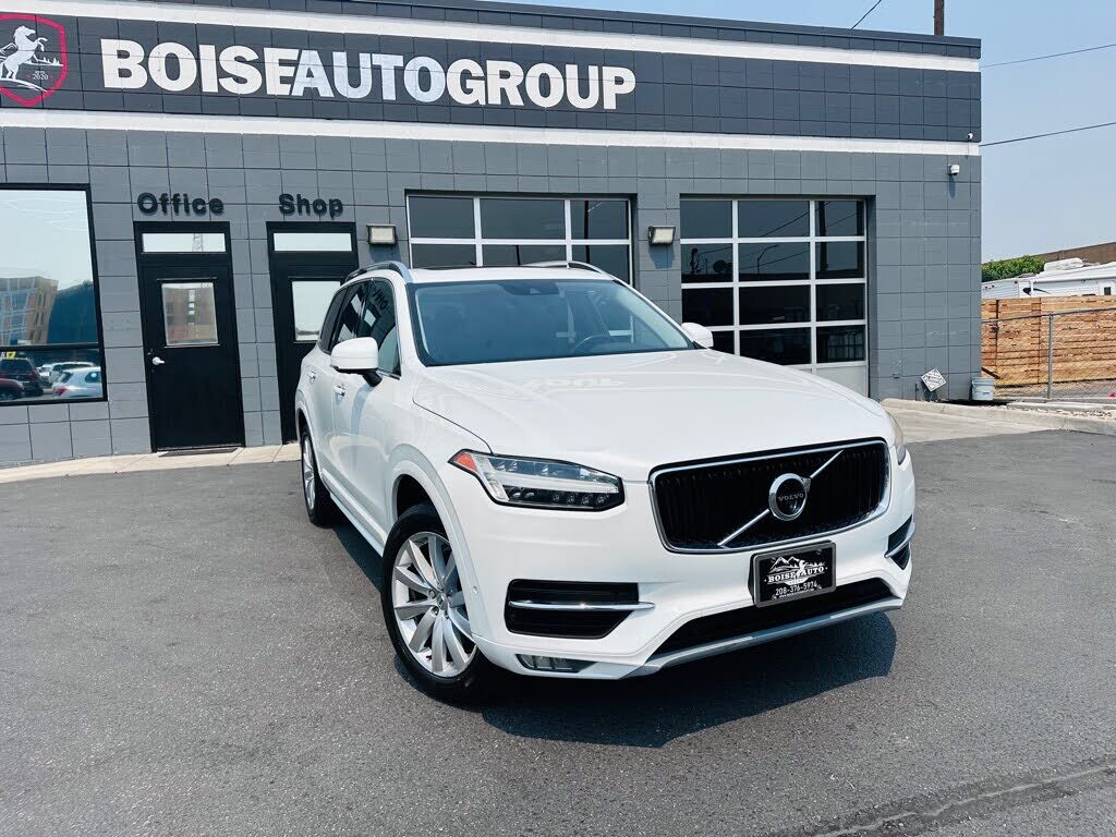 2017 VOLVO XC90