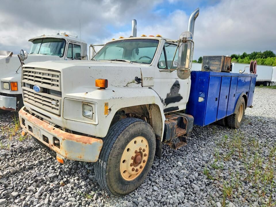 1993 FORD F-700