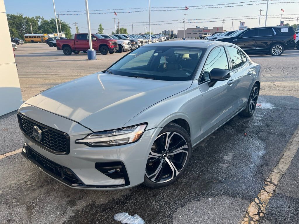 2024 VOLVO S60