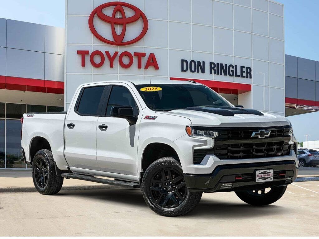 2025 CHEVROLET Silverado