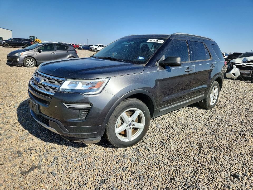 2018 FORD Explorer