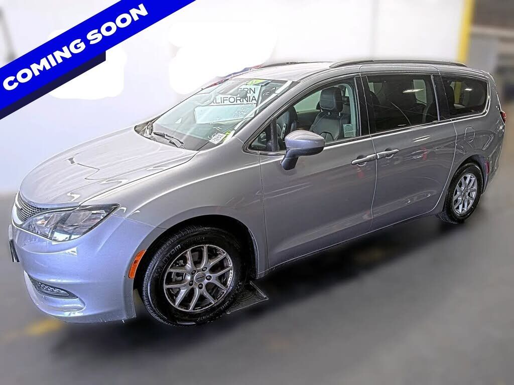 2021 CHRYSLER Voyager