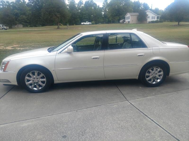 2009 CADILLAC DTS