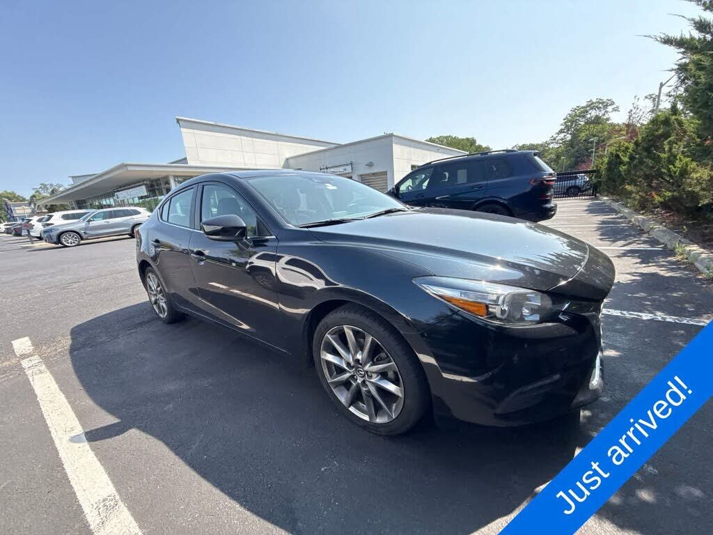2018 MAZDA Mazda3