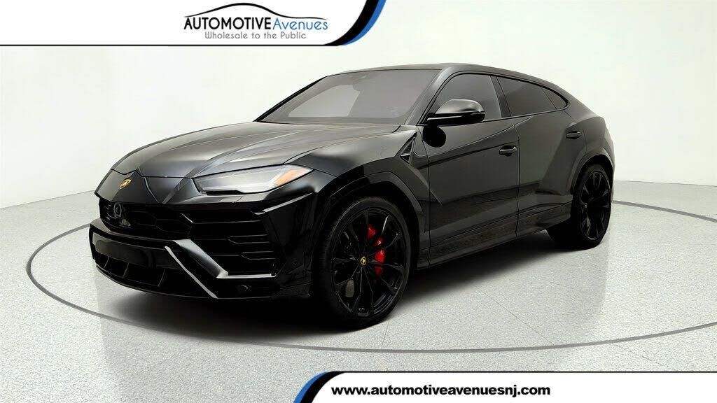 2019 LAMBORGHINI URUS