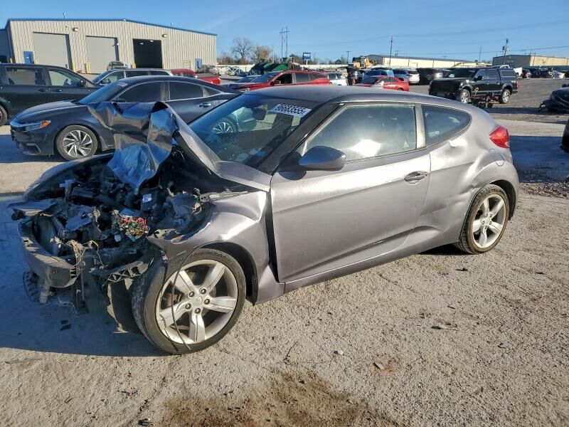 2013 HYUNDAI Veloster