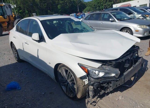 2015 INFINITI Q50