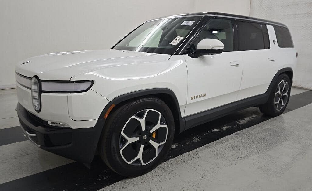 2024 RIVIAN R1S