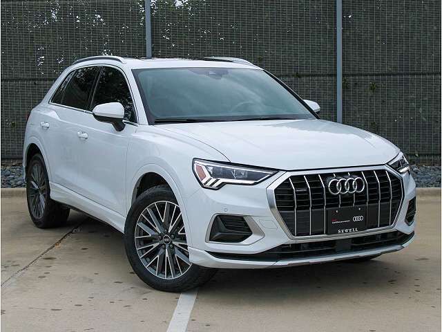 2022 AUDI Q3