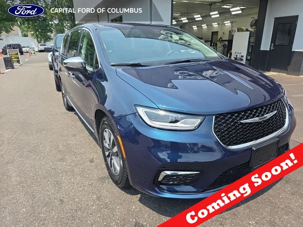 2023 CHRYSLER Pacifica