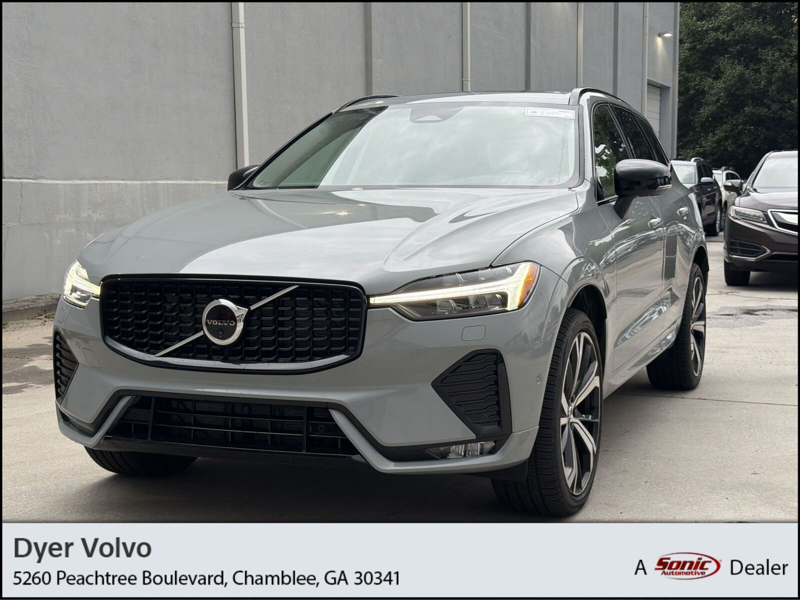 2025 VOLVO XC60