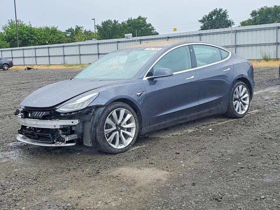 2018 TESLA Model 3