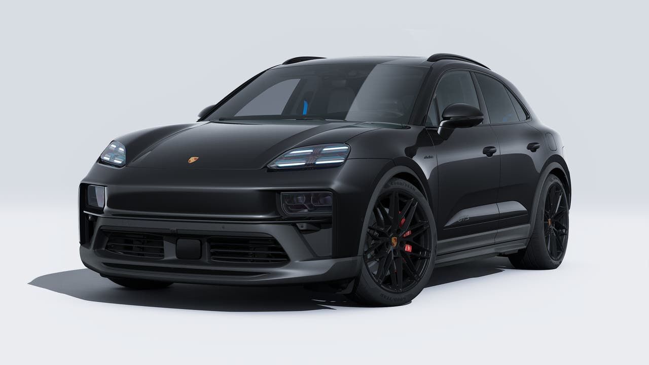 2026 PORSCHE Macan