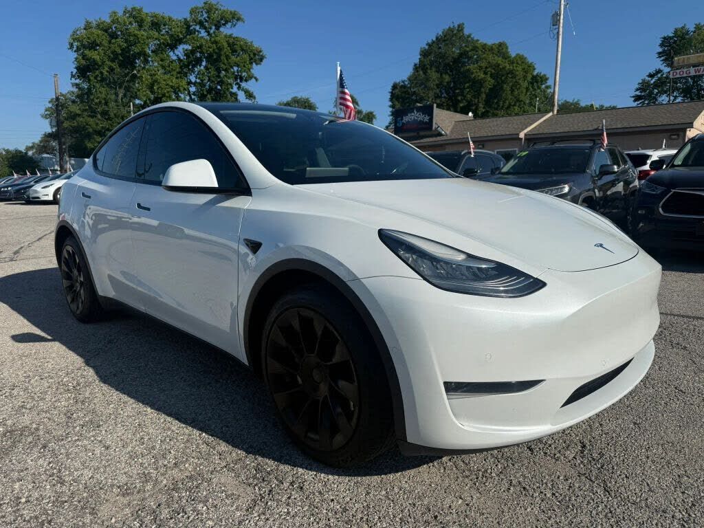 2020 TESLA Model Y