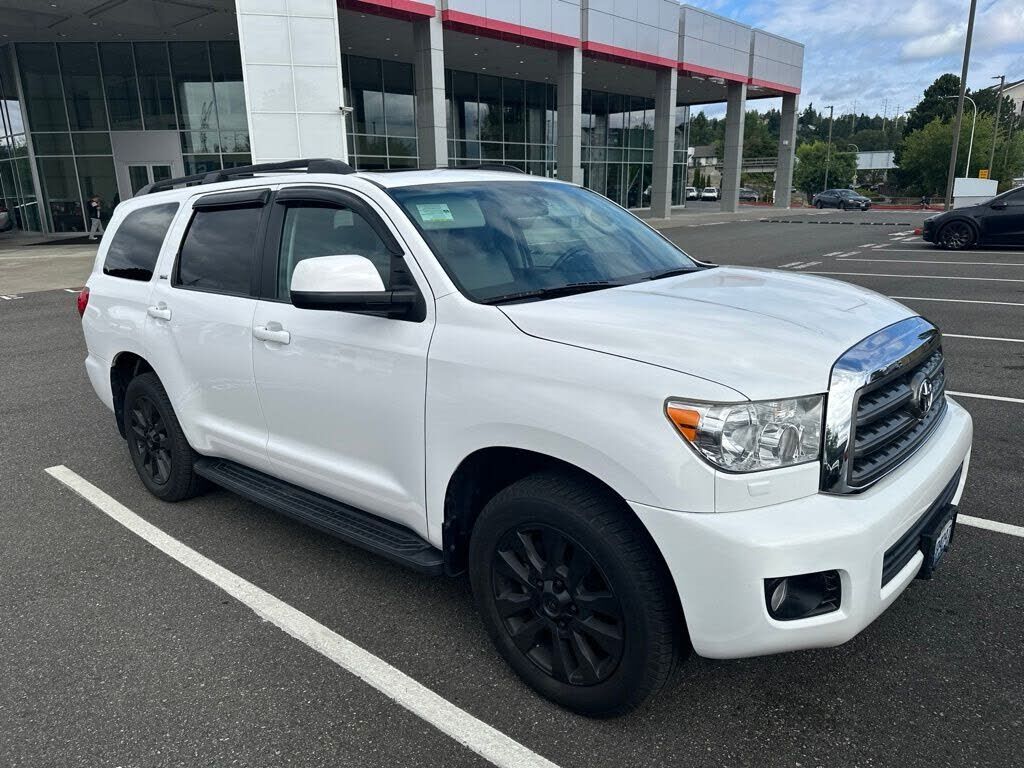 2016 TOYOTA Sequoia