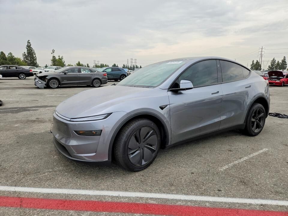 2026 TESLA Model Y