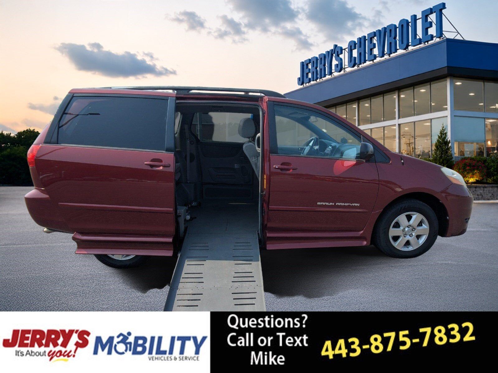 2010 TOYOTA Sienna