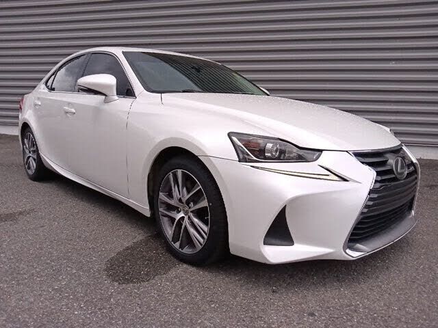 2018 LEXUS IS